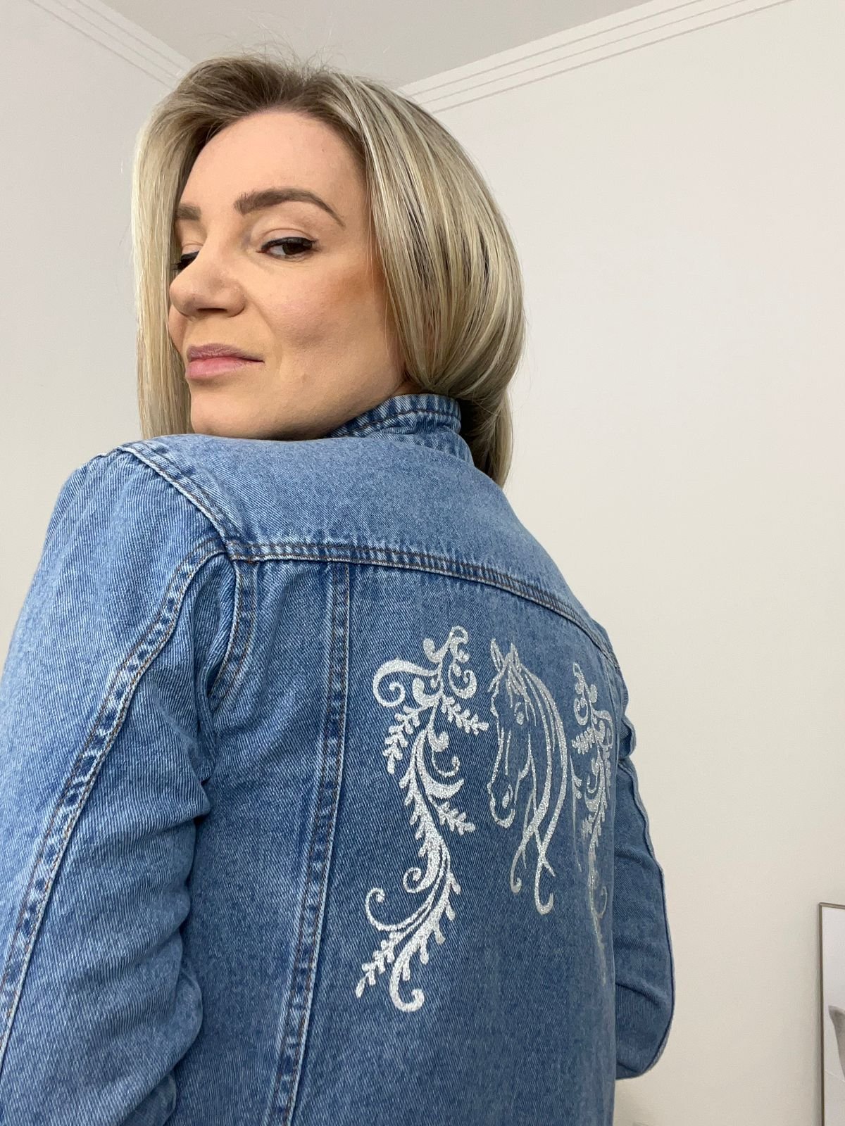 09 jaqueta cropped nevada