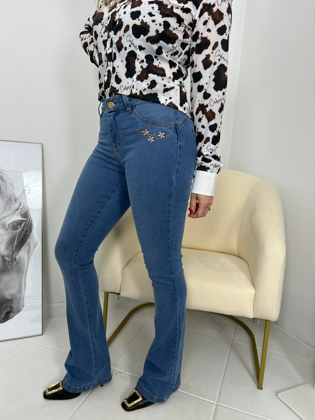 02 calca boot cut monica