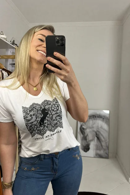 02 t shirt feminina larissa