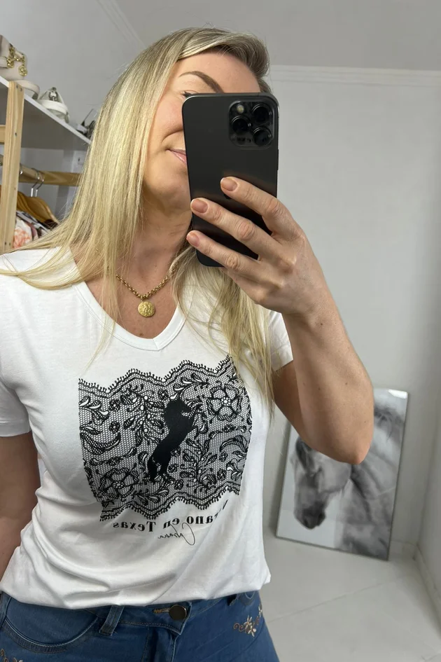 03 t shirt feminina larissa