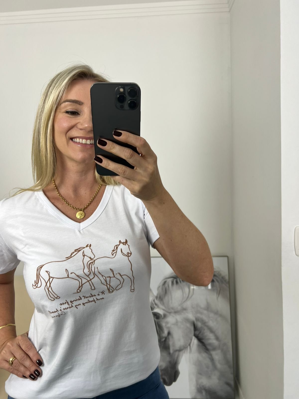 01 t shirt feminina laura